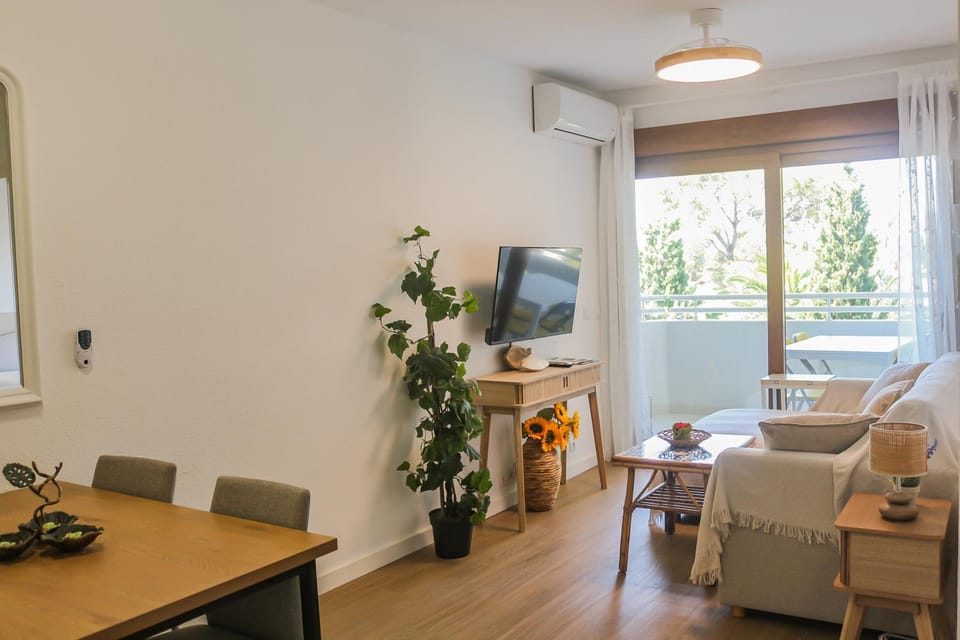 Renovated Oceanfront Apartment Apartment in Alcossebre