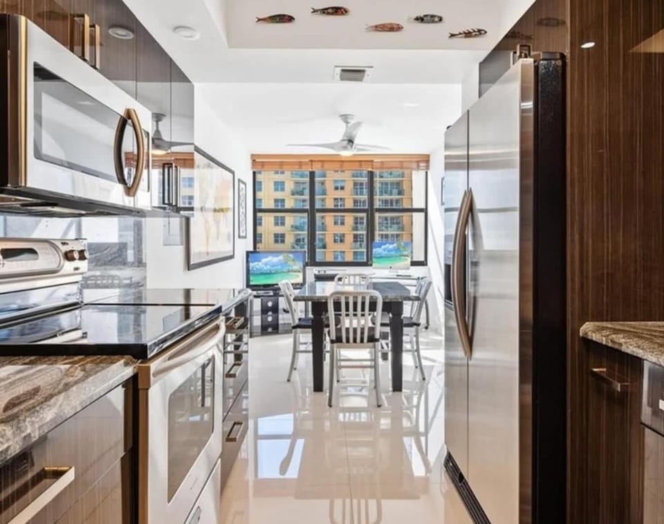 Two Bedroom Corner Condo with Ocean and Intracoastal Views Apartment in Hollywood Beach