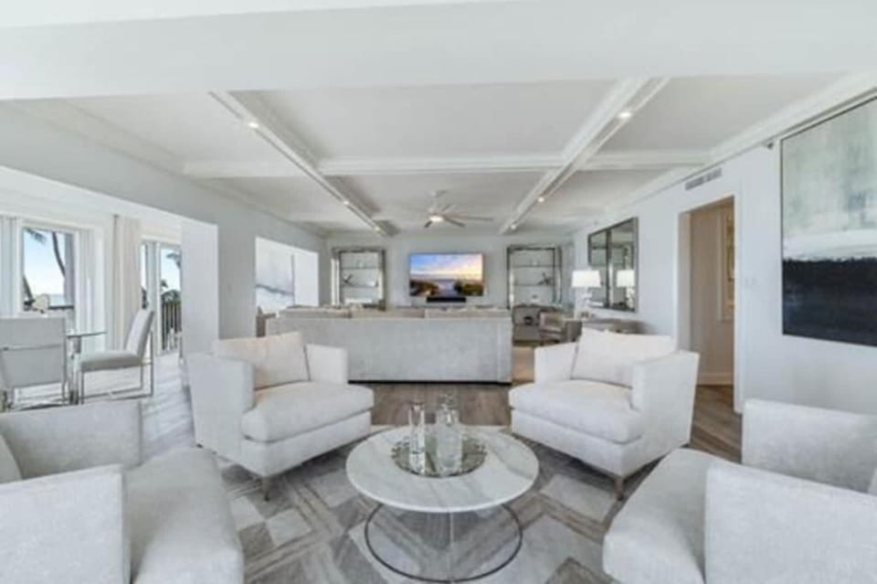Three Bedroom Gulffront Condo with Sunset Views Apartment in Naples