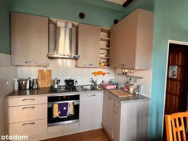 Pokój dwuosobowy na ostatnim piętrze przy Świętym Marcinie Vacation rental in Poznan