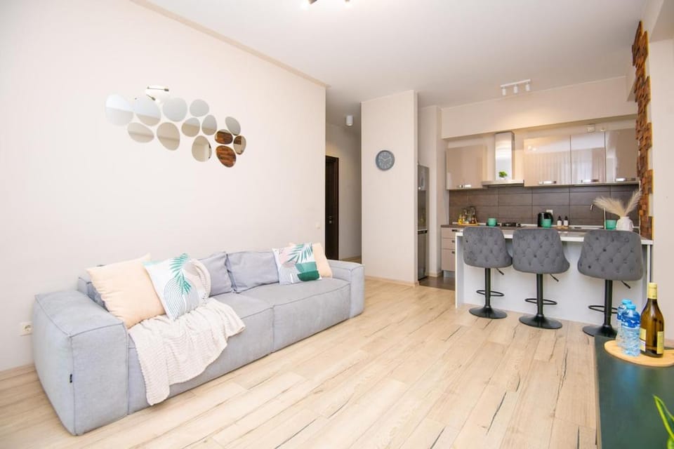 1 BR apartment with city view - Metro 5 min - Free Parking Apartment in Tbilisi, Georgia