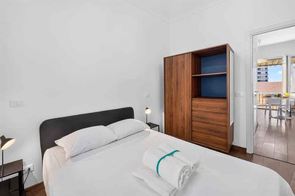 Bed, Photo of the whole room, Bedroom, towels, wardrobe