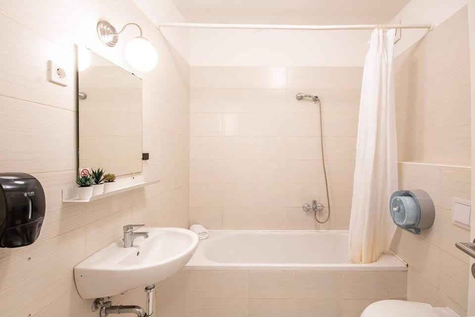 Cozy One Bedroom Apartments by Prime Stay Apartment in Budapest