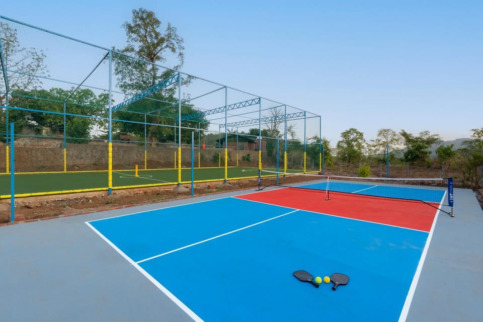 Squash, Tennis court