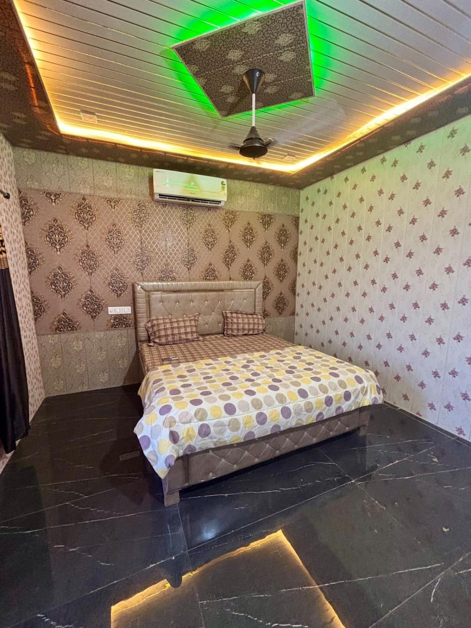 The Nawab's Farmhouse - Pool & Party Farm Stay Farm Stay in Punjab, India