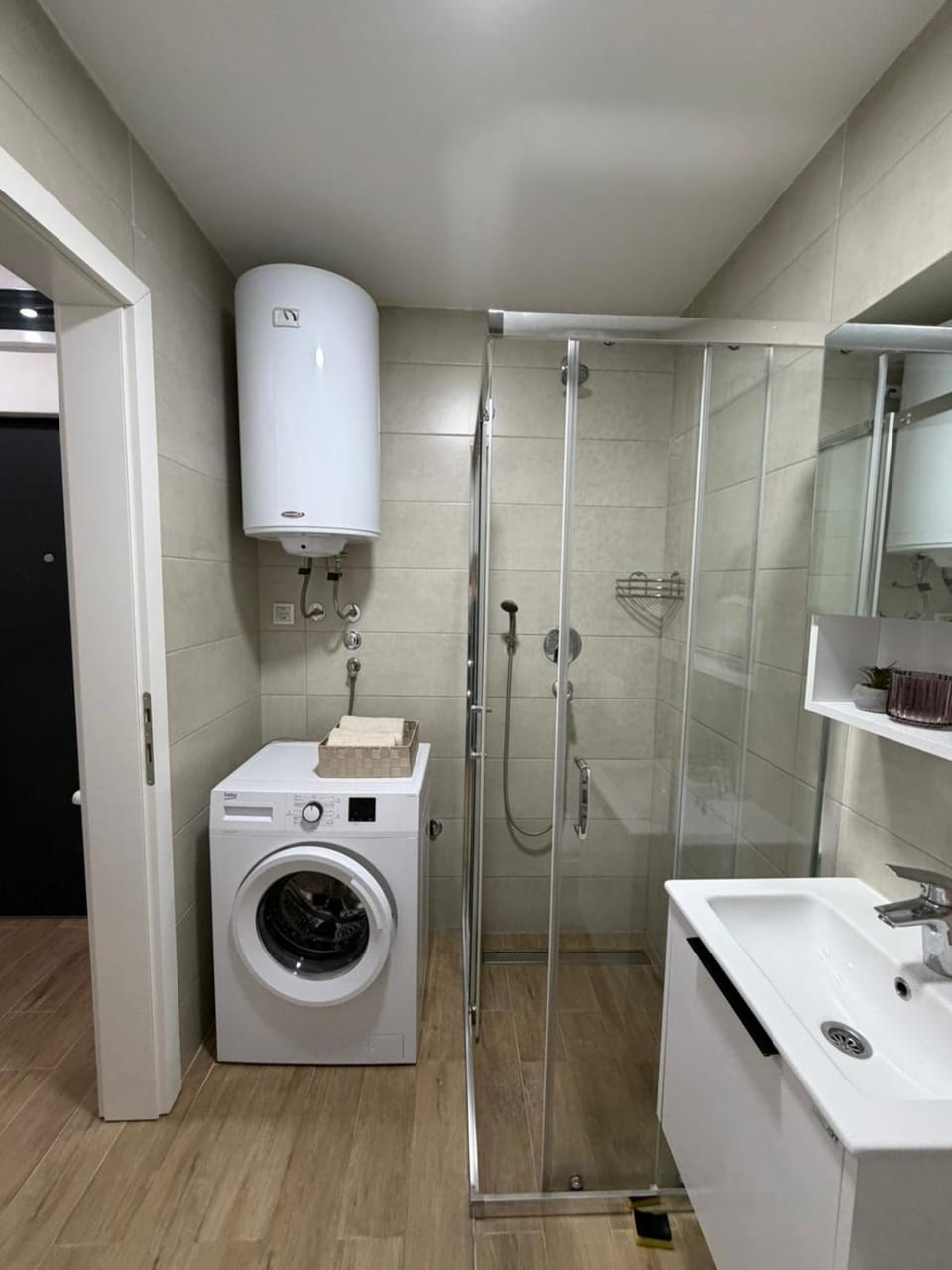 Bathroom, washing machine