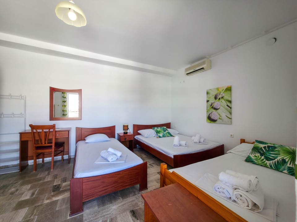 Bed, Bedroom, air conditioner