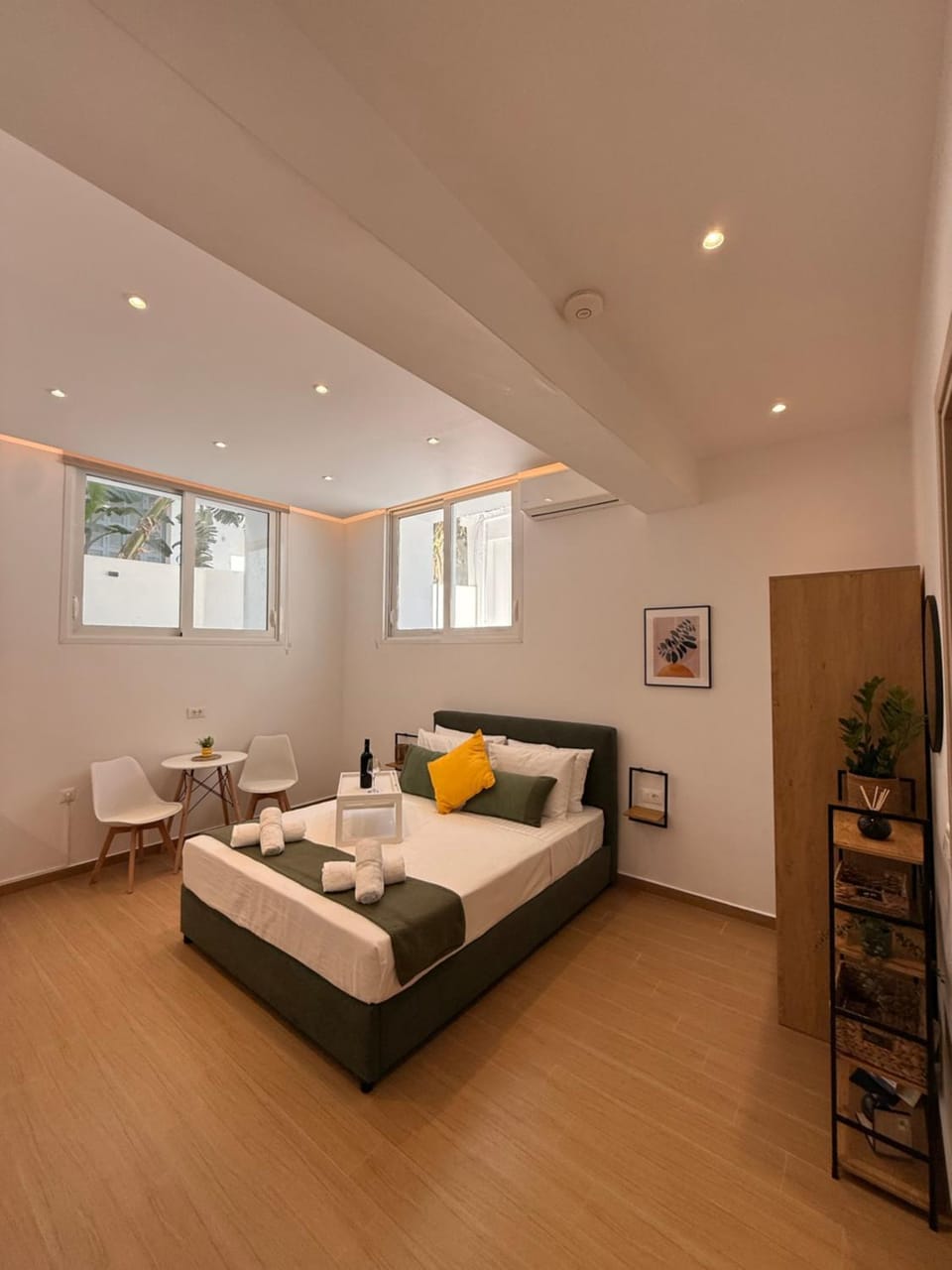 Bed, Photo of the whole room