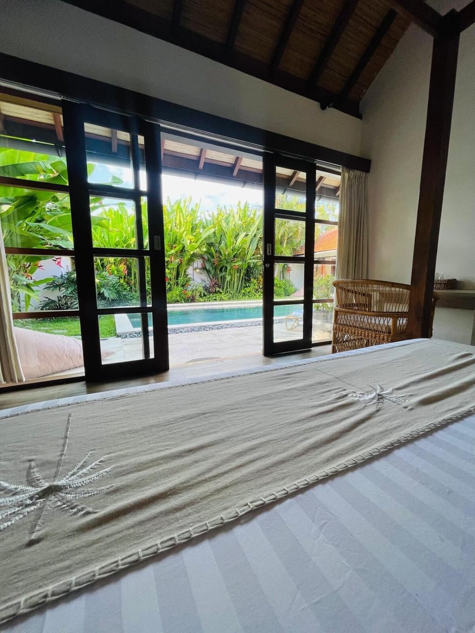 Spacious 3BR Villa with Large Pool in Canggu Villa in North Kuta
