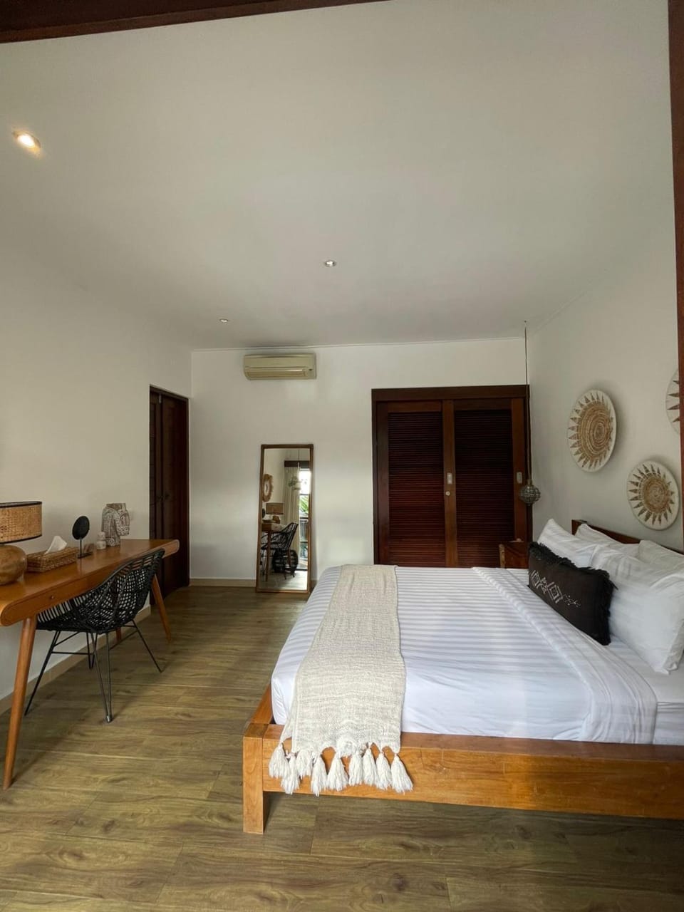 Spacious 3BR Villa with Large Pool in Canggu Villa in North Kuta