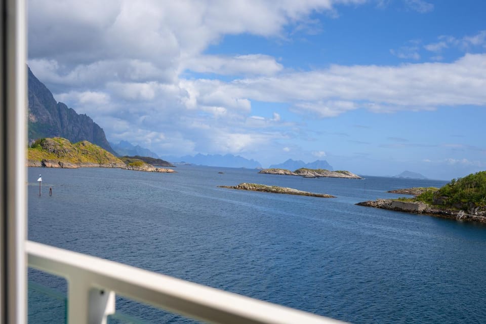 Natural landscape, Mountain view, Sea view