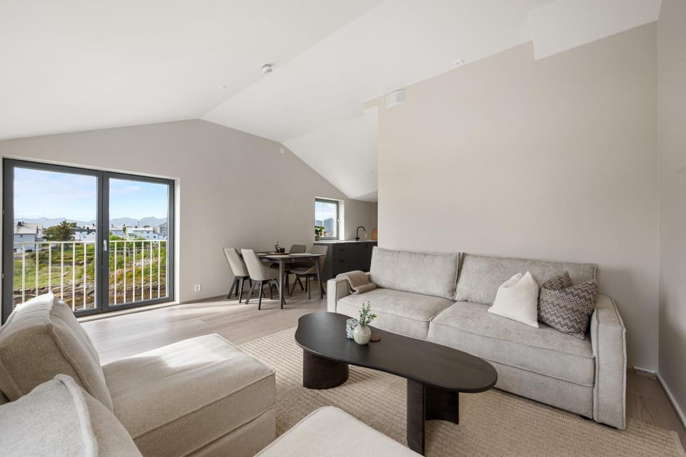 View (from property/room), Living room, Seating area