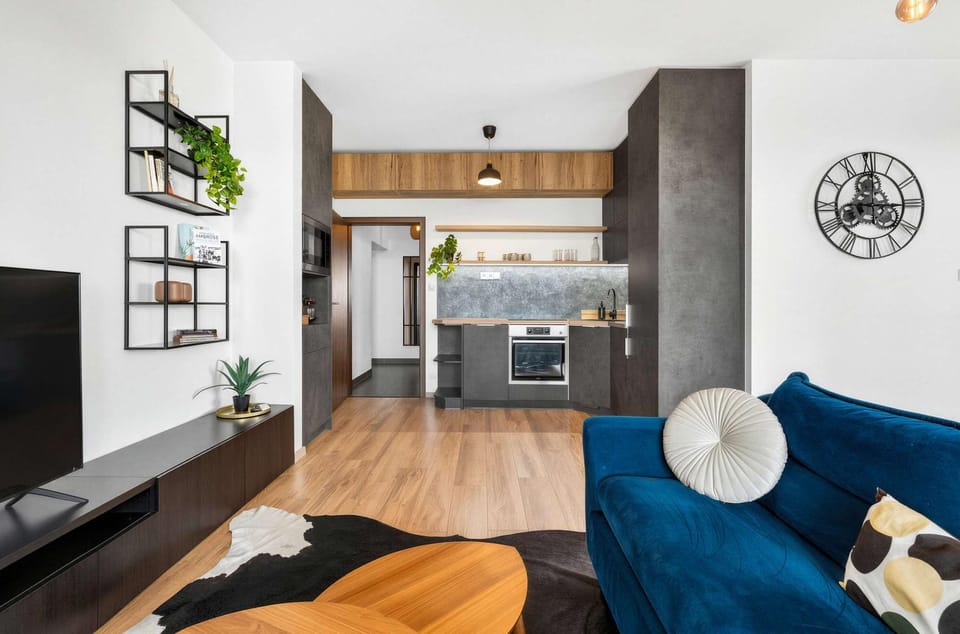 TV and multimedia, Kitchen or kitchenette, Living room, Seating area