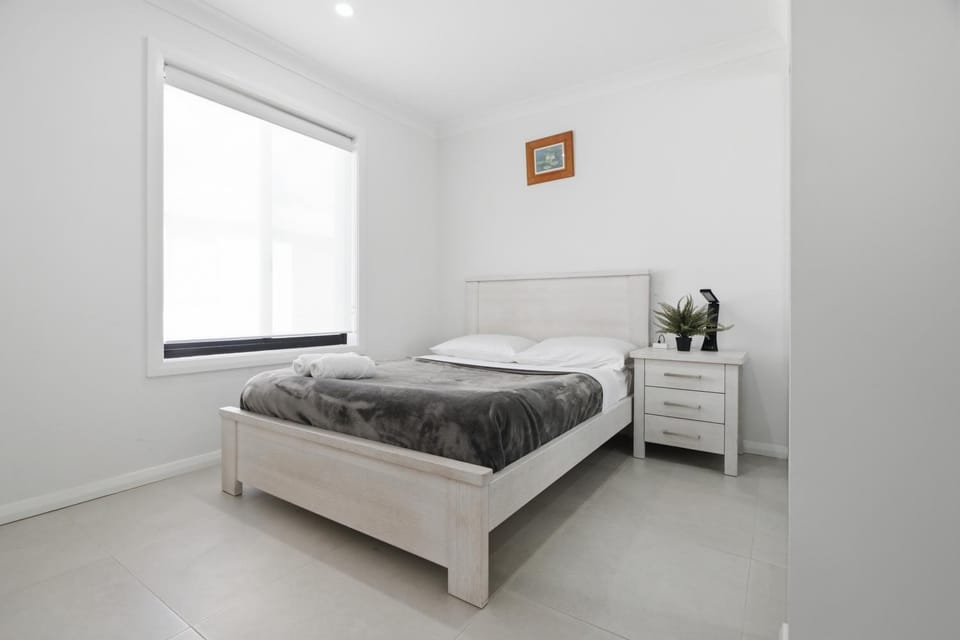 Newly build 3 bedroom home to stay in Sydney House in Sydney