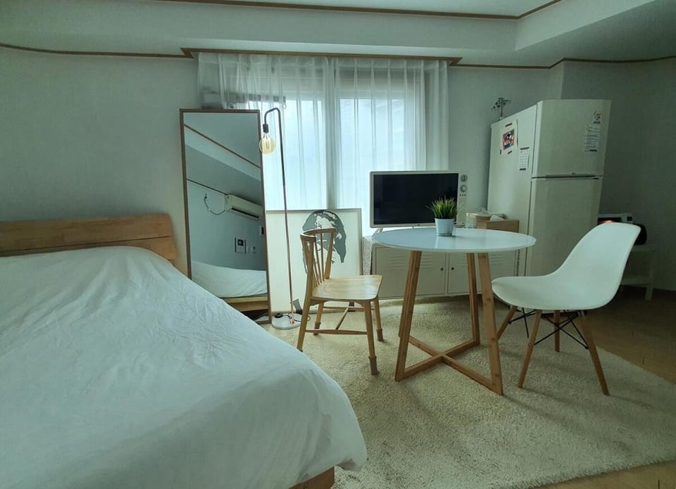 cozy one hongdae Apartment in Seoul