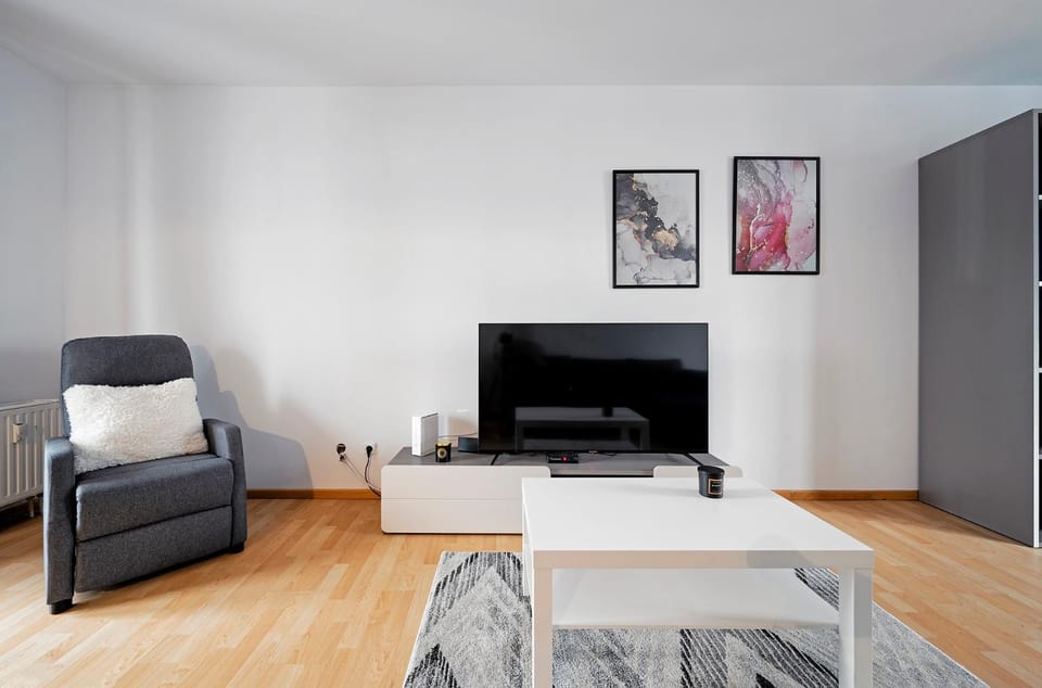 TV and multimedia, Seating area