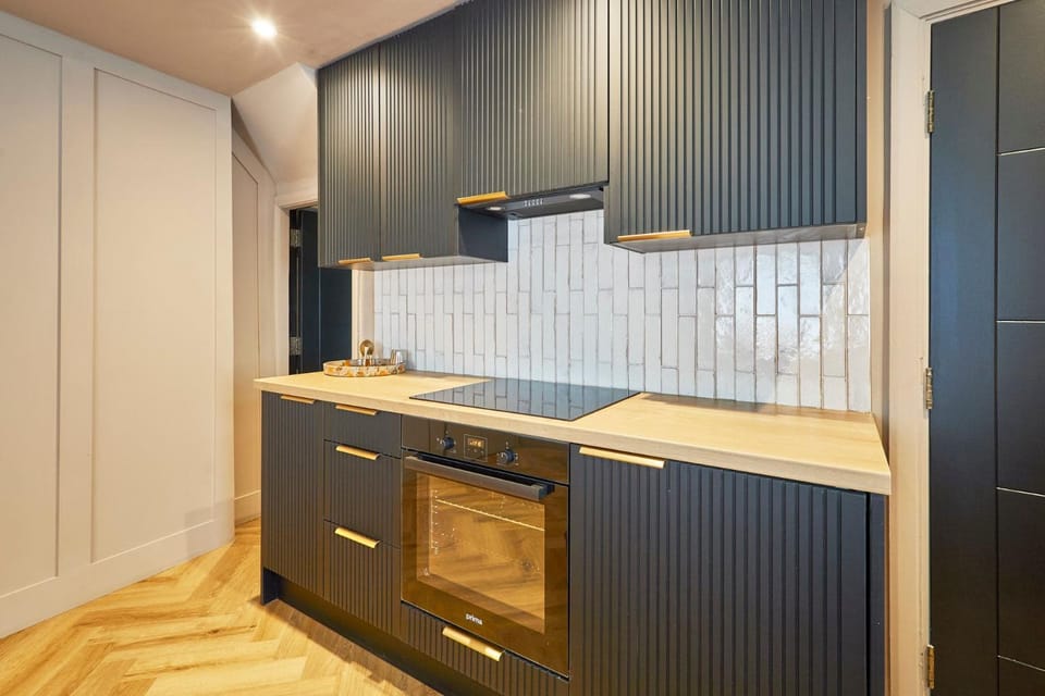 Kitchen or kitchenette, stove