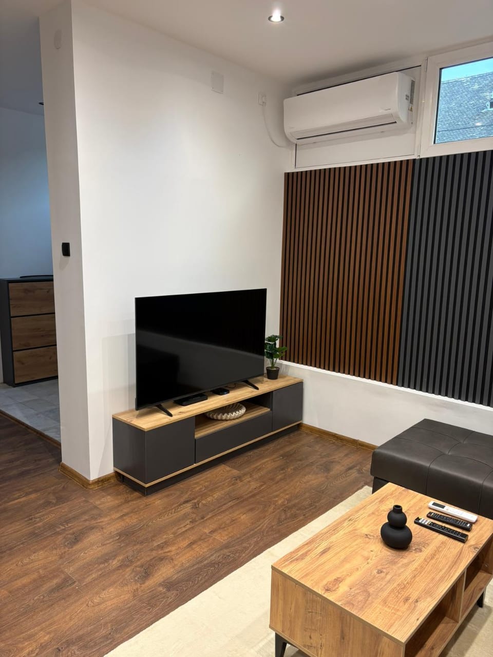 Communal lounge/ TV room, TV and multimedia, air conditioner