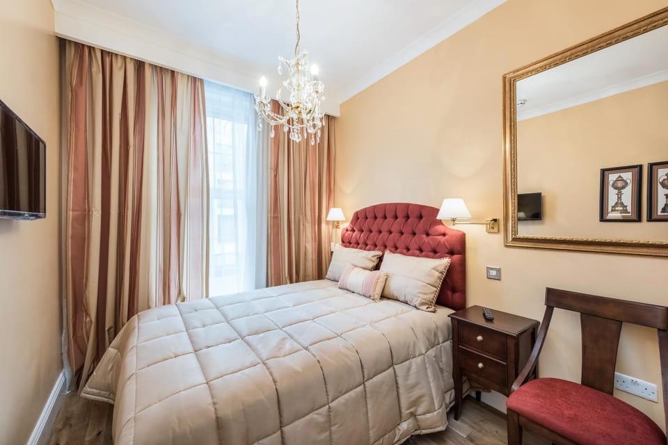 Day, Photo of the whole room