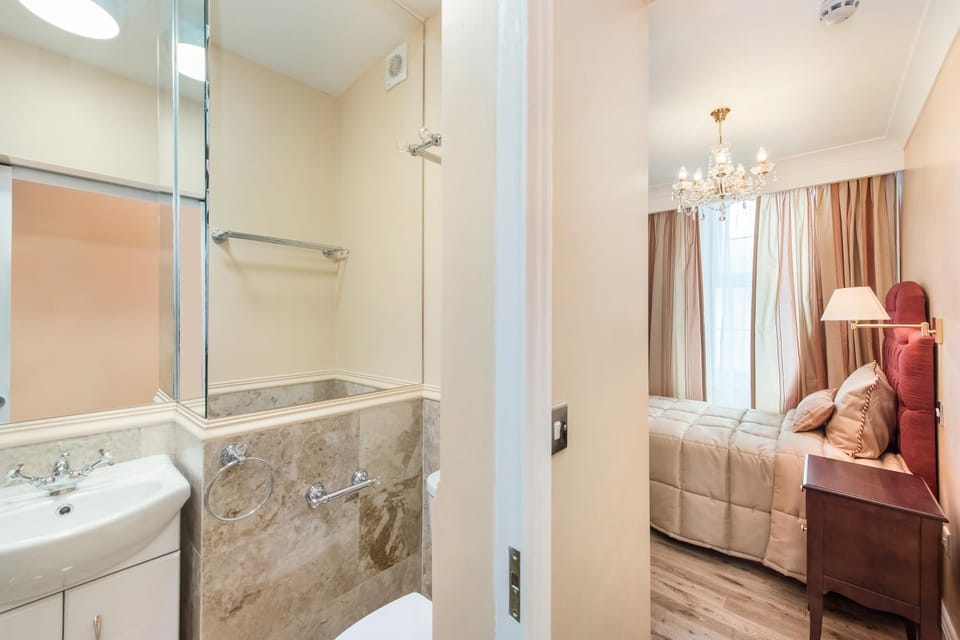Bathroom, Bedroom