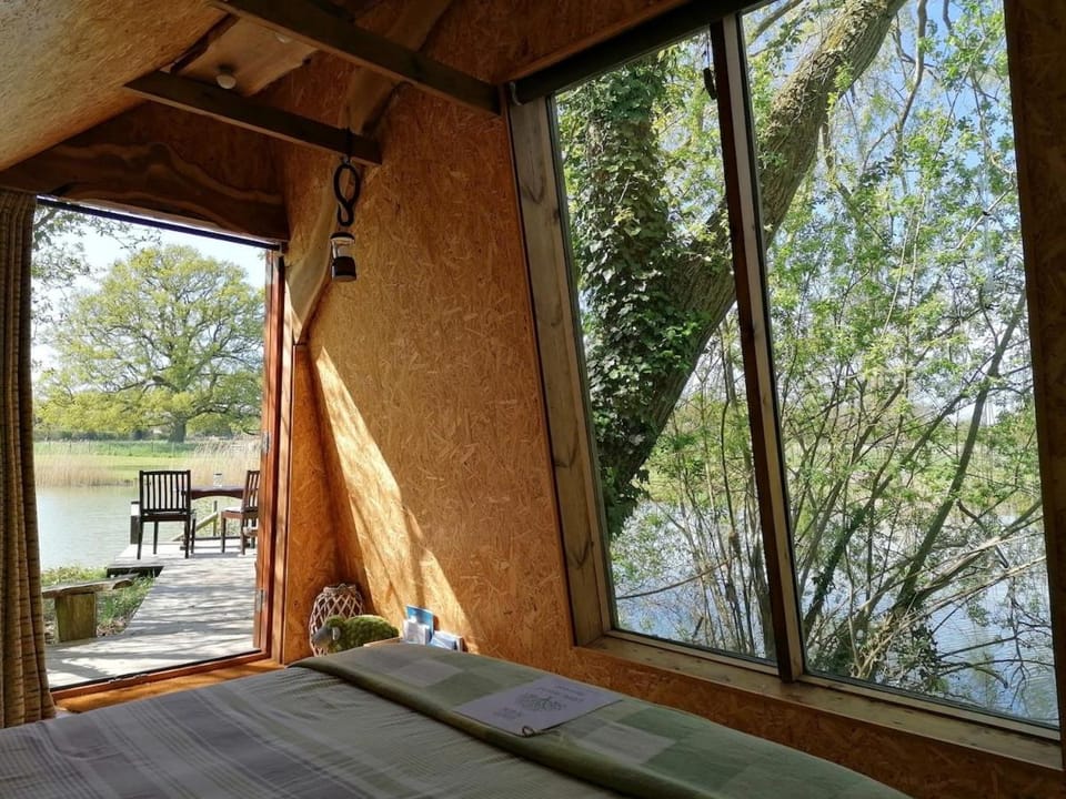 Bed, View (from property/room), Balcony/Terrace, Bedroom, Garden view