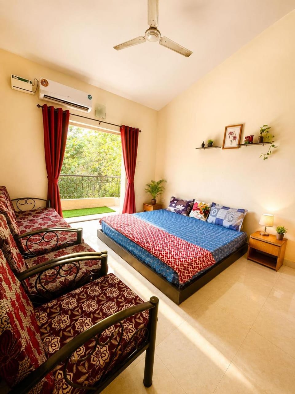 Photo of the whole room