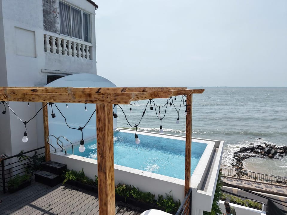 Day, Natural landscape, Casino, Garden, Hot Tub, Balcony/Terrace, Pool view, Sea view, Swimming pool, Breakfast, sunbed