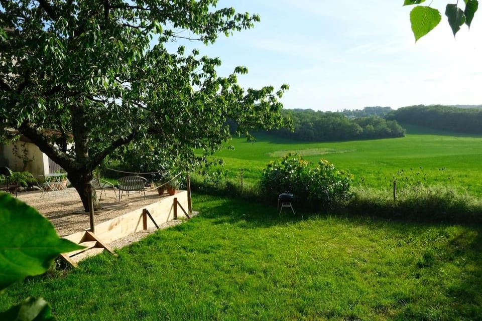Une Terrasse sur les Coteaux Vue, calme, nature House in Villeneuve-sur-Lot
