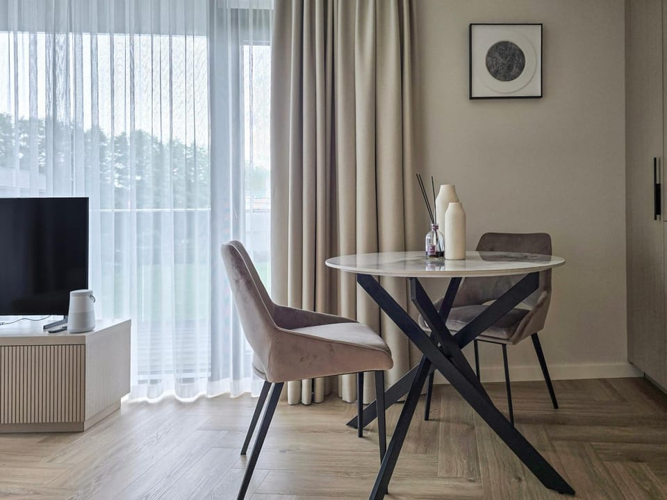TV and multimedia, Dining area