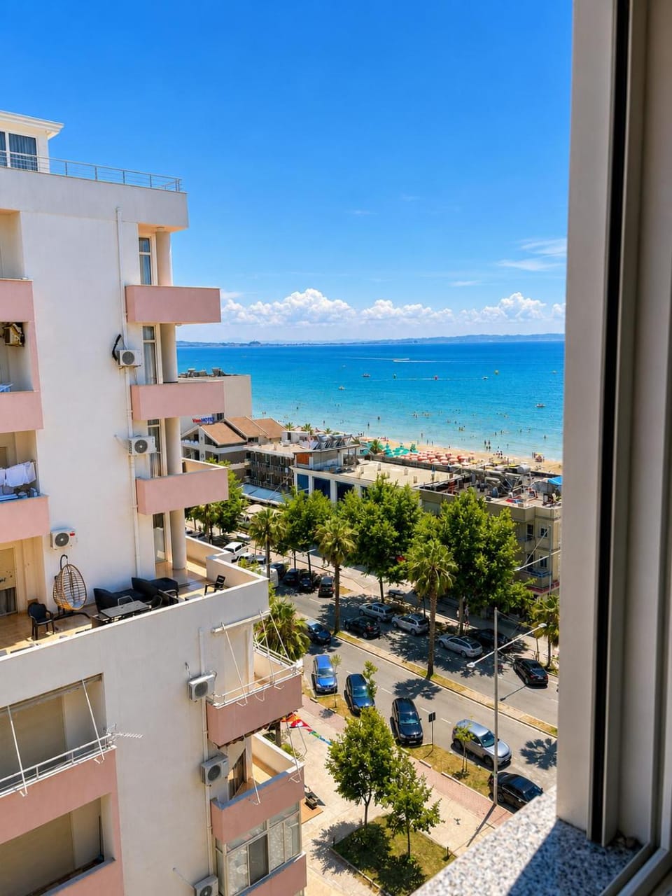 Property building, Day, Neighbourhood, Natural landscape, View (from property/room), Balcony/Terrace, Beach, City view, Sea view, Location