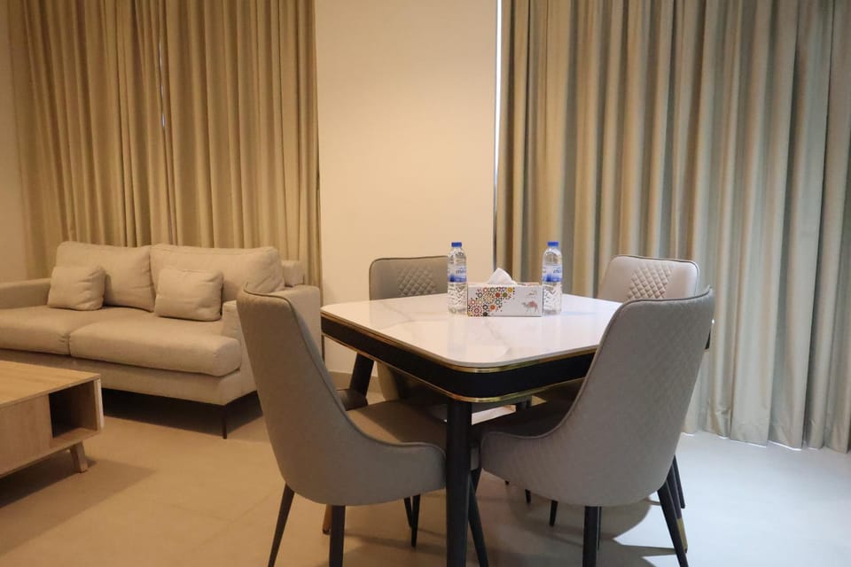 Urban Comfort - Spacious 1BR - Close to DIFC Apartment in Dubai