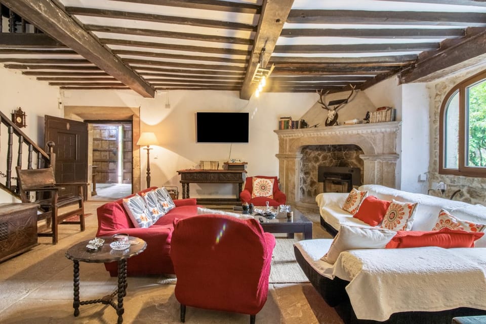 La Casona De Cabanzón House in Western coast of Cantabria