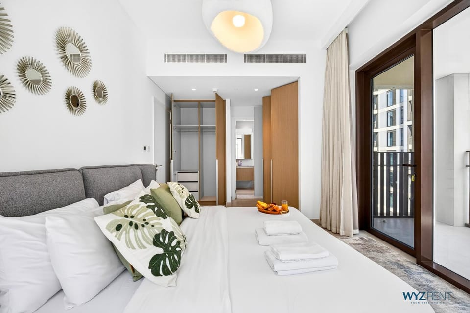 Bed, Photo of the whole room, Bedroom, towels, wardrobe