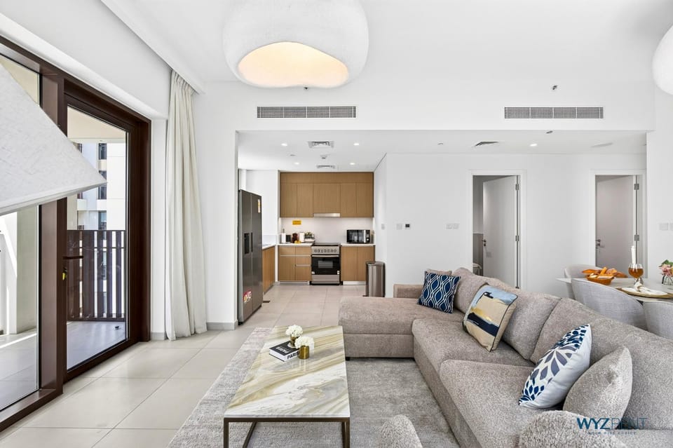 Kitchen or kitchenette, Living room, Seating area, Dining area, oven, stove, toaster