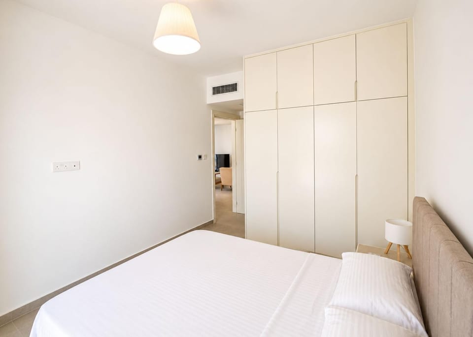 Bed, Photo of the whole room, Bedroom, wardrobe, air conditioner