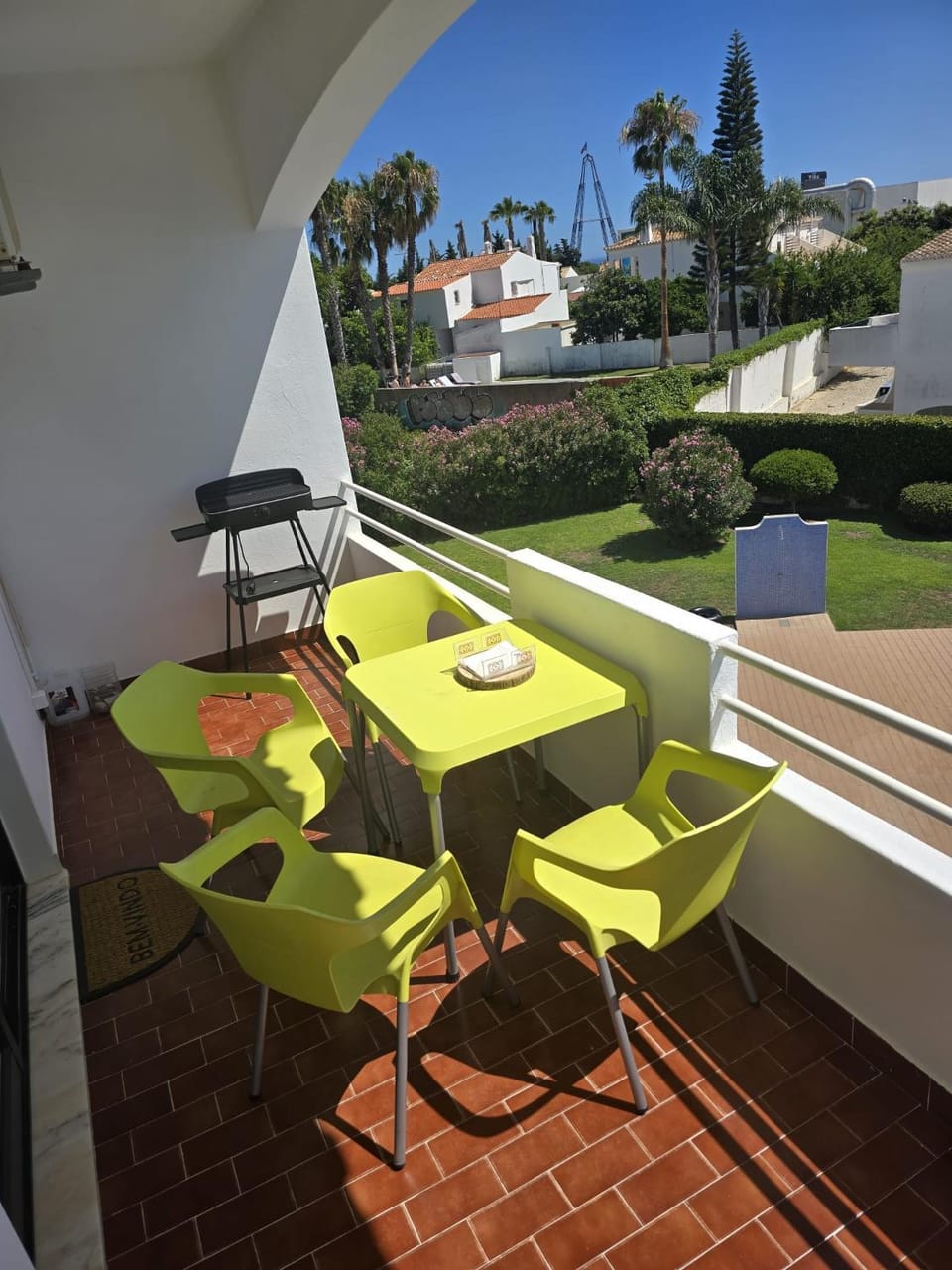 Patio, BBQ facilities