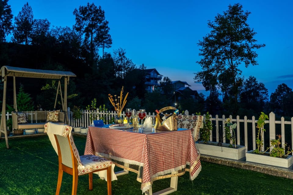 Patio, Night, Natural landscape, Garden, View (from property/room), Balcony/Terrace, Dining area, Garden view