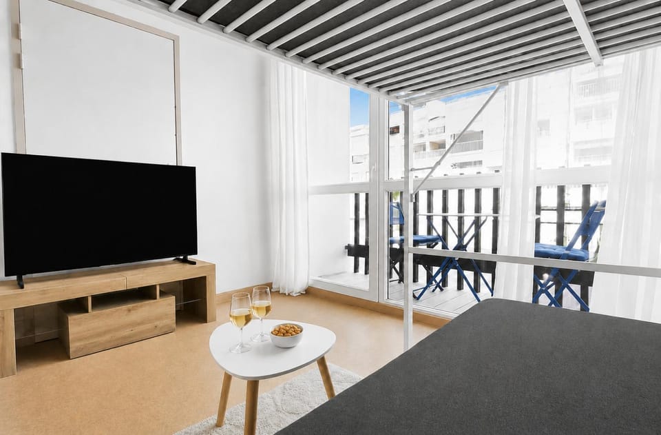 Studio cosy rénové à Agde avec piscine Apartment in Agde