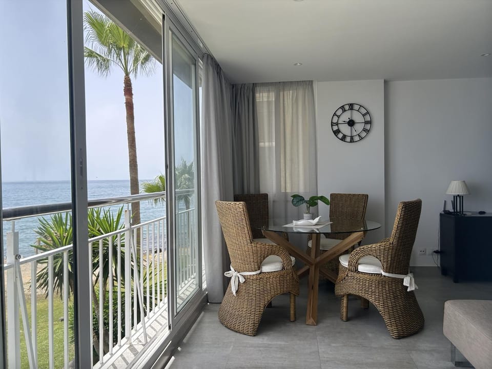 Day, Natural landscape, View (from property/room), Living room, Seating area, Dining area, Sea view