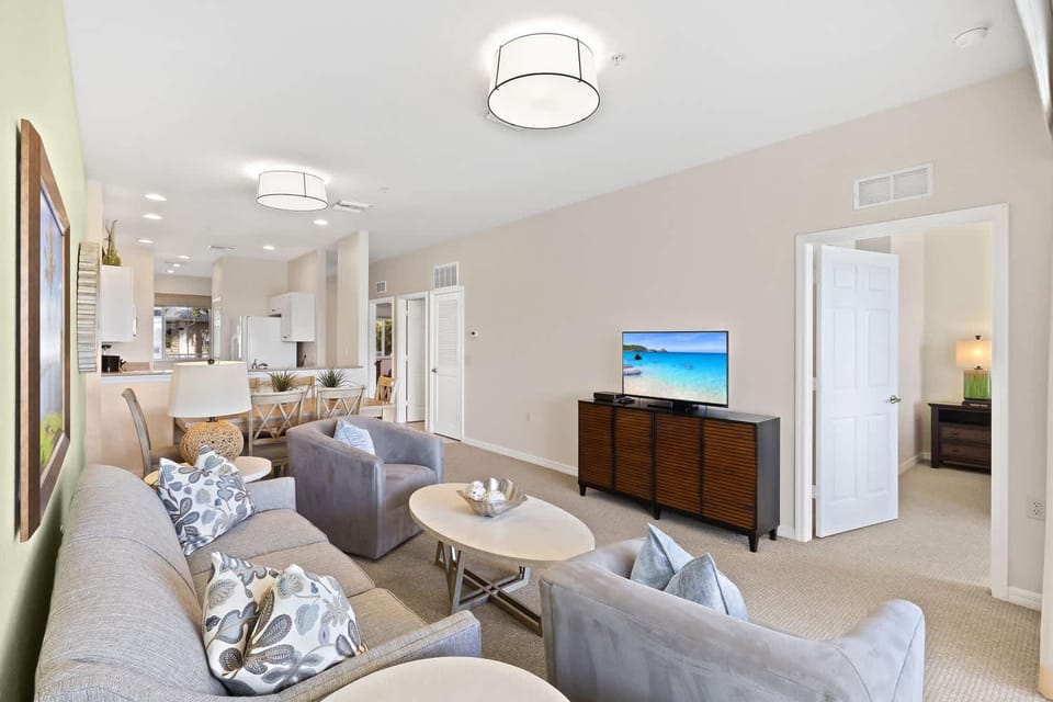 TV and multimedia, Living room, Seating area