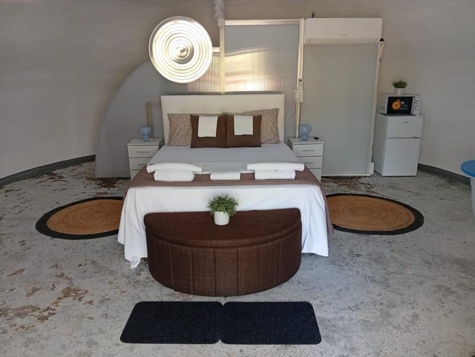 Domo Glamping Villena para Pareja Campground/ 
RV Resort in Region of Murcia