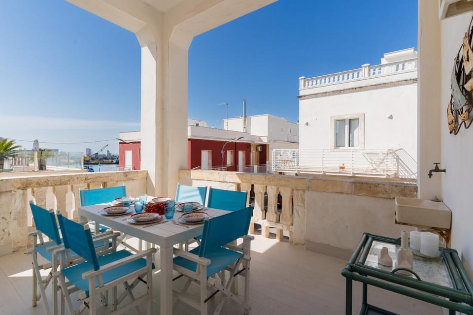 Patio, View (from property/room), Dining area, Sea view