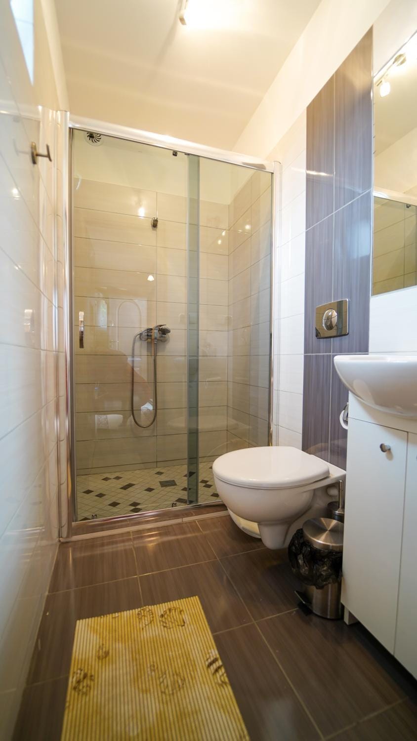 Shower, Toilet, Bathroom