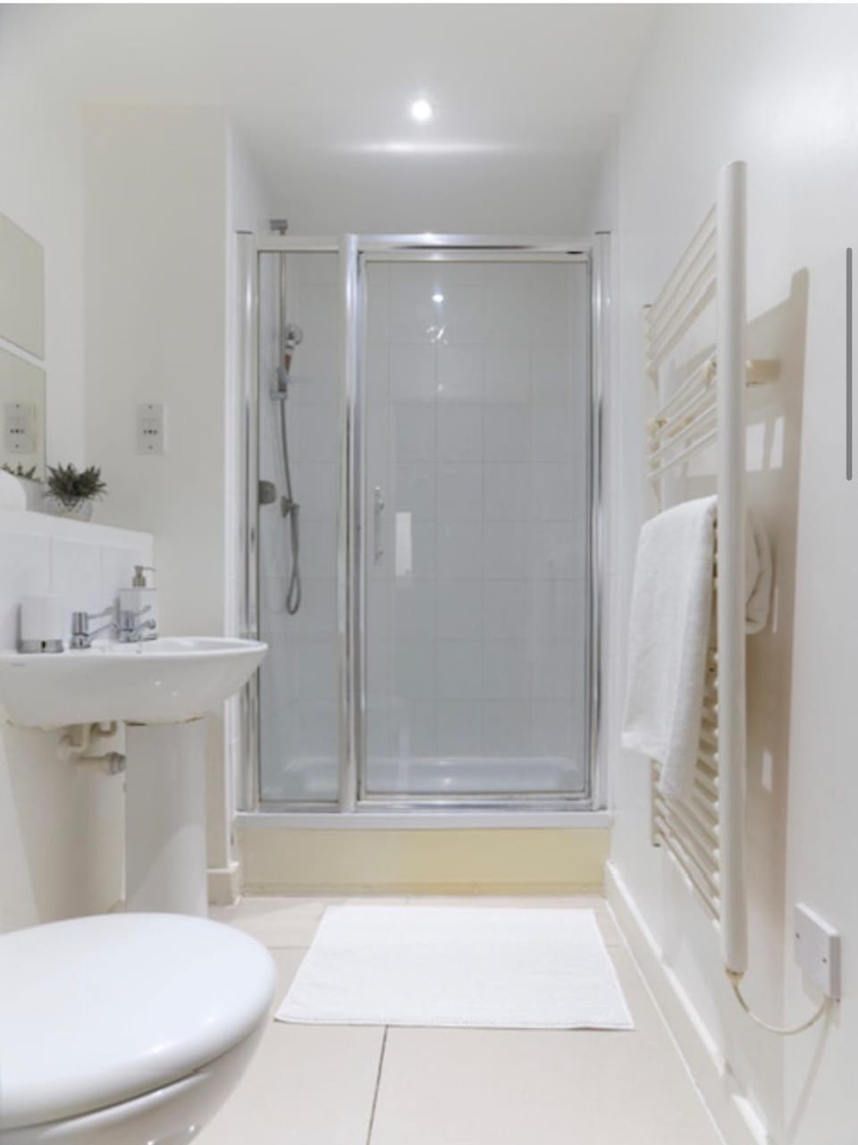 Luxury 2 bed 2 bath riverview apartment Apartment in London