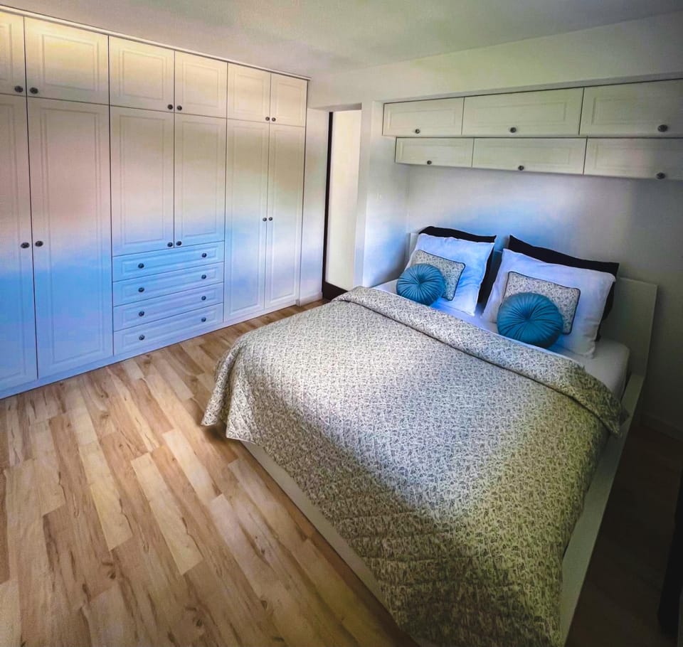 Bed, Bedroom, wardrobe