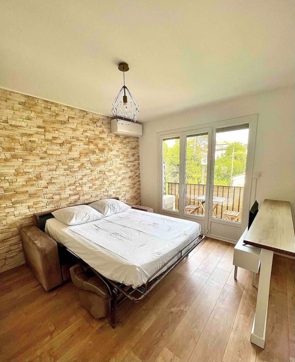 Joli studio climatisé proche des plages Apartment in Antibes