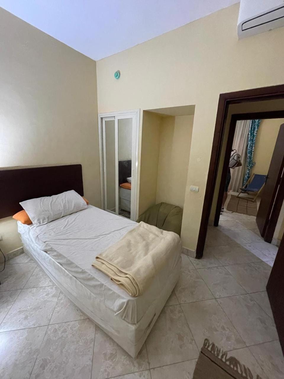 Bed, Photo of the whole room, Bedroom, towels, wardrobe, air conditioner