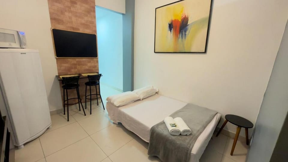 Bed, Living room, towels