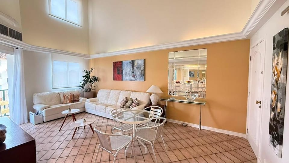 Apartamento de Luxo em Riviera 50 metros da Praia Apartment in Bertioga