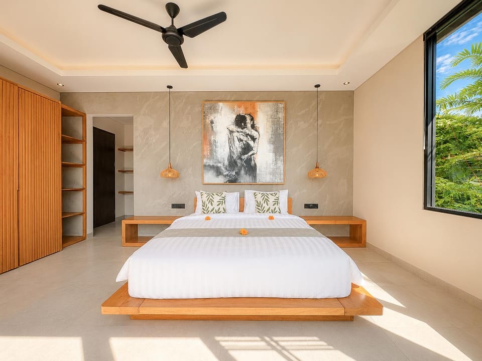 Bed, Photo of the whole room, Bedroom